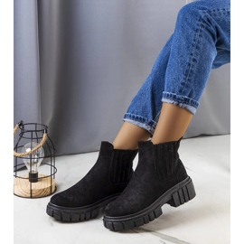 Botas negras con aislamiento de Leiva negro 1 Botas negras con aislamiento de Leiva negro 1