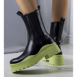 BM Botas negras sobre suela Jadiel verde negro 2