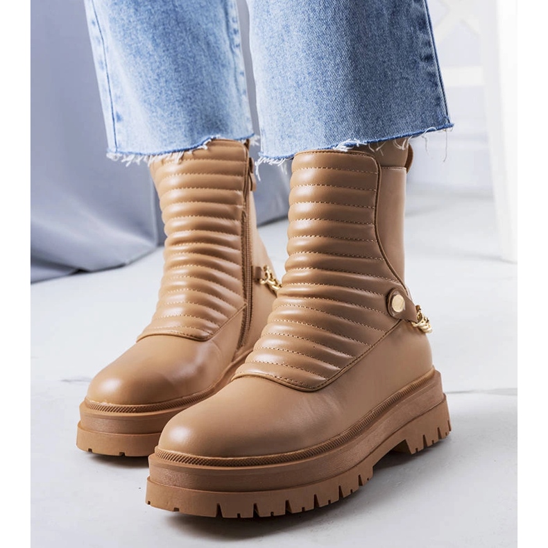 Botas aislantes beige con cadena Pareda 1