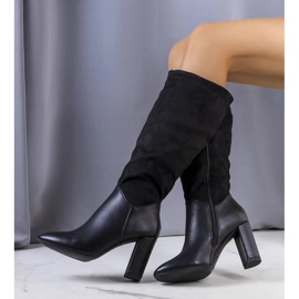 Botas cálidas negras en el puesto de Delfor. negro 1