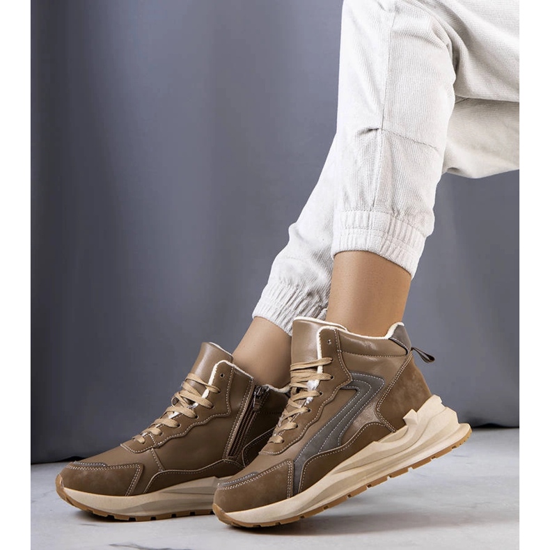 Zapatillas con aislamiento marrón de Tasma 1