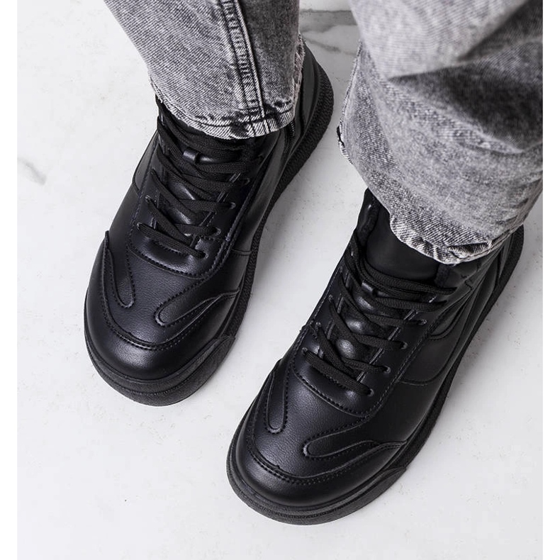 Zapatillas negras con aislamiento de Korti negro 1