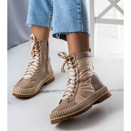 Botas con aislamiento beige de Hamina 2