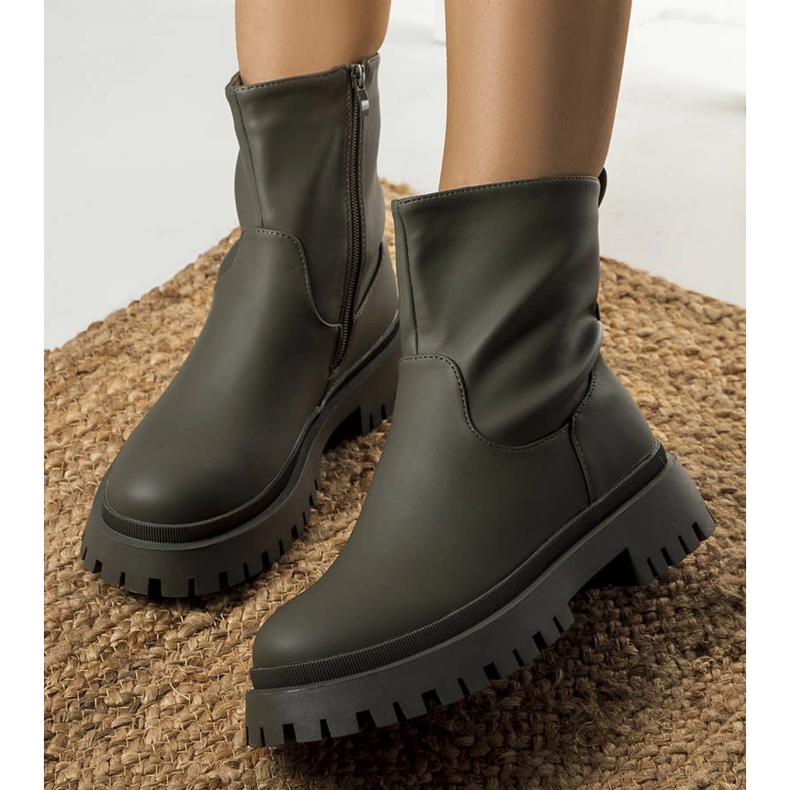 Botas aislantes verde albahaca 1