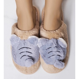 Pantuflas blandas beige y gris de Bee 1 Pantuflas blandas beige y gris de Bee 1