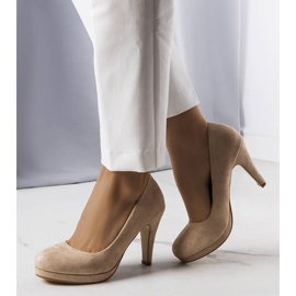 Zapatos de tacón beige de Trofi 1