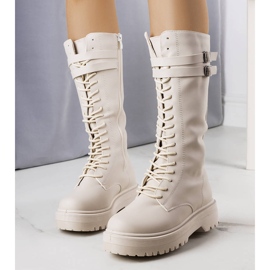 BM Botas altas beige de Christopher 1