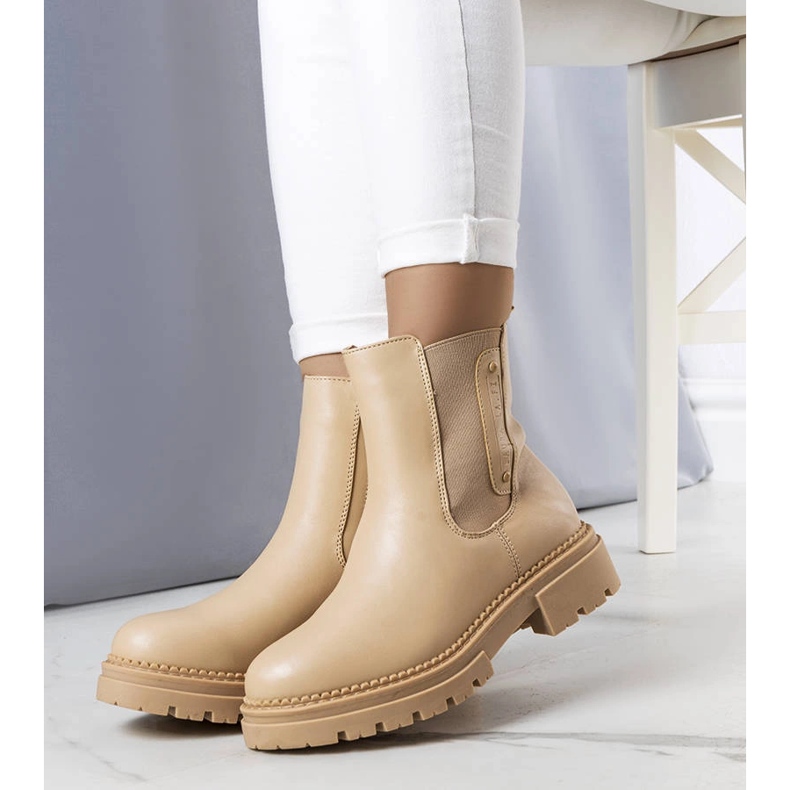 Botas con aislamiento beige de Caron 1