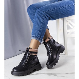 Botas negras con aislamiento de Artois beige 1