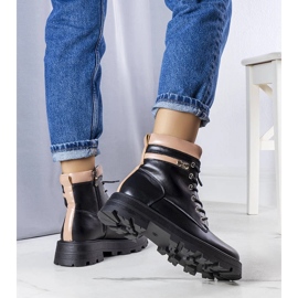 Botas negras con aislamiento de Artois beige 2
