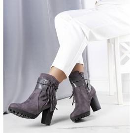 BM Botas grises con aislamiento de Rayan 1