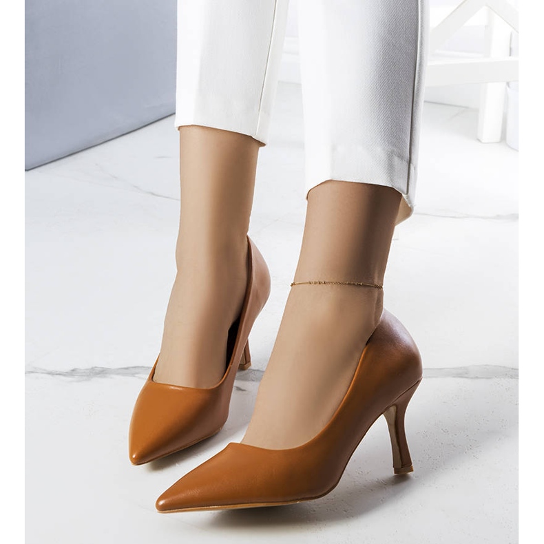 BM Zapatos marrones de tacón bajo de Jayda marrón 1 BM Zapatos marrones de tacón bajo de Jayda marrón 1