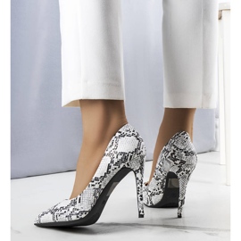 BM Jasiah tacones blancos 2