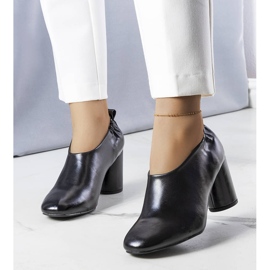 PA1 Botines negros de Tadeo 1