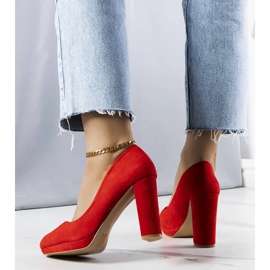 Zapatos de tacón rojos de Leonard 2