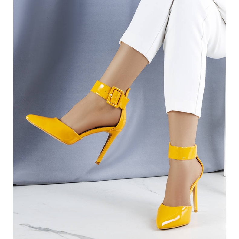 BM Zapatos de salón lacados en naranja de Sonya 1