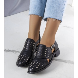 Zapatos brogue Irene negros con aberturas 1