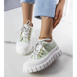 Zapatillas verdes con plataforma de Toni 1