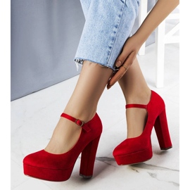 Zapatos de tacón rojos de Johnnie 1