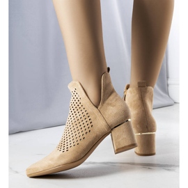 BM Botines calados beige de Bernadette 2