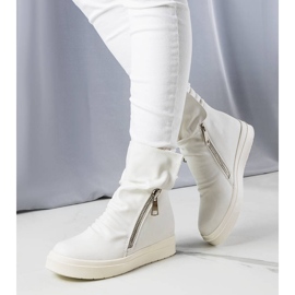 PA1 Botas de cuña blancas de Monique. blanco 2