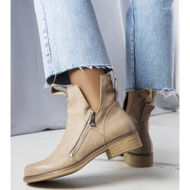 Botas Beige Con Recortes Pat 1