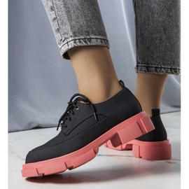 Zapatos negros con suela maciza de Kay 2
