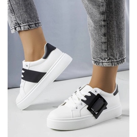 Deportivas blancas decoradas con hebilla Toni negra blanco 2