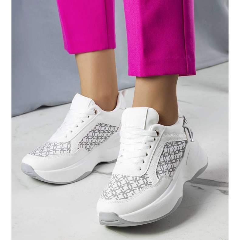 Zapatillas blancas con monograma Margie blanco 1