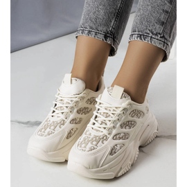 Deportivas beige decoradas con estampado Kara 1