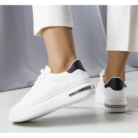 Zapatillas blancas de suela alta de Tasha. blanco 2