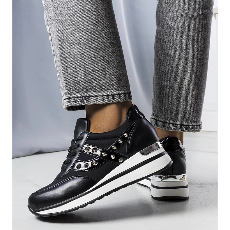 Deportivas negras con suela gruesa de Mely negro 1