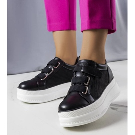 Zapatillas negras con plataforma de Armina. negro 1