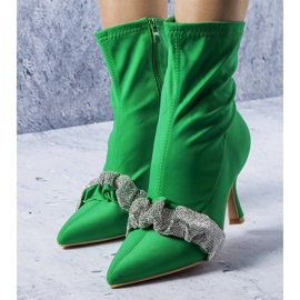 Botas verdes decoradas con pedrería Caisse 2
