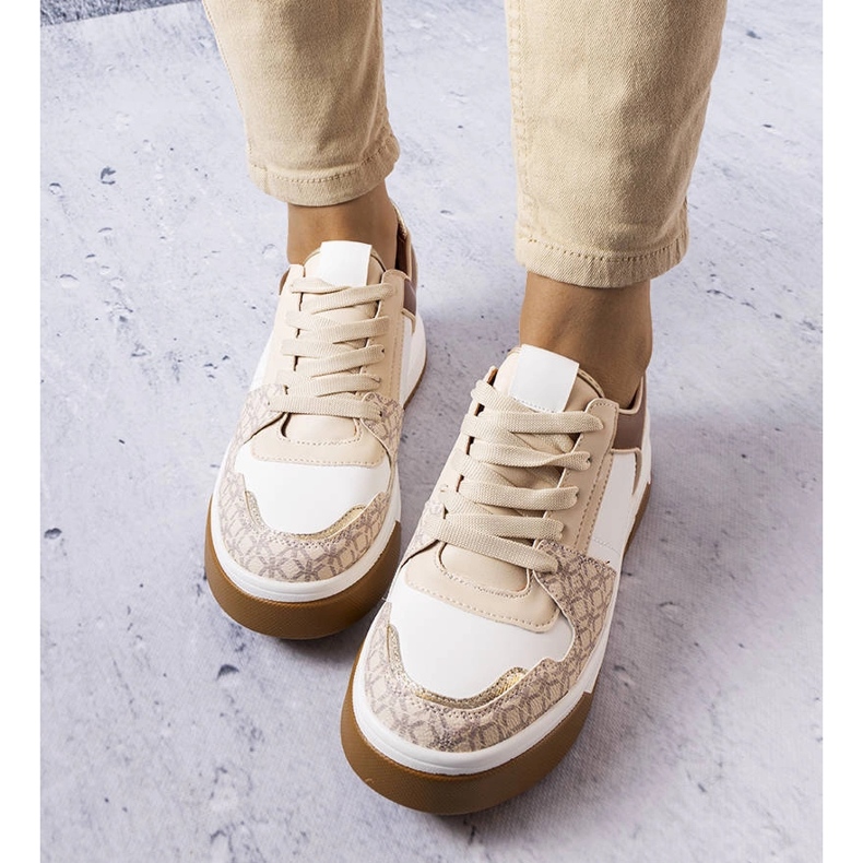 Zapatillas marrones decoradas con el monograma Grandbois marrón 1