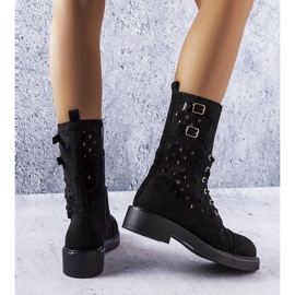 Botas negras caladas Legault negro 1