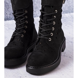 Botas negras caladas Legault negro 2