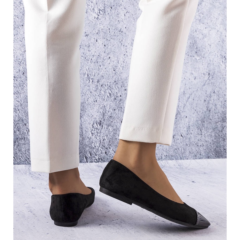 Bailarinas de charol negro de Thibault 1