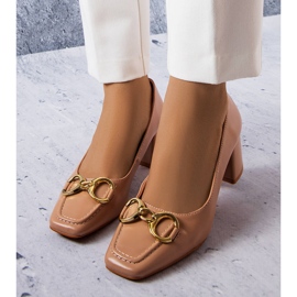BM Zapatos de tacón beige con punta cuadrada de Neufville. 2