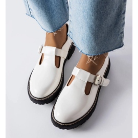 Zapatos lacados blancos Vaden 2