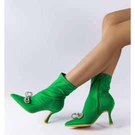 Botas verdes decoradas con un lazo Marte de circonitas 2