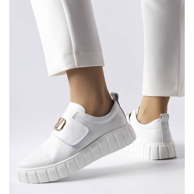 Zapatillas blancas con velcro de Vinceza blanco 1