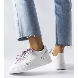 Deportivas blancas atadas con cinta Pryor blanco 2
