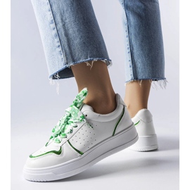 Deportivas blancas atadas con cinta Pryor blanco 1