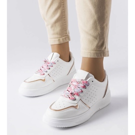 Deportivas blancas atadas con cinta Pryor blanco 1