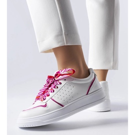 Deportivas blancas atadas con cinta Pryor blanco 1