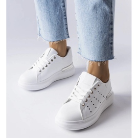 Deportivas blancas con perforaciones Chalut de colores blanco 2