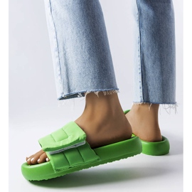 BM Zapatillas velcro verdes de Aleron 1