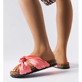 Pantuflas rosas decoradas con tejido Fresne 1