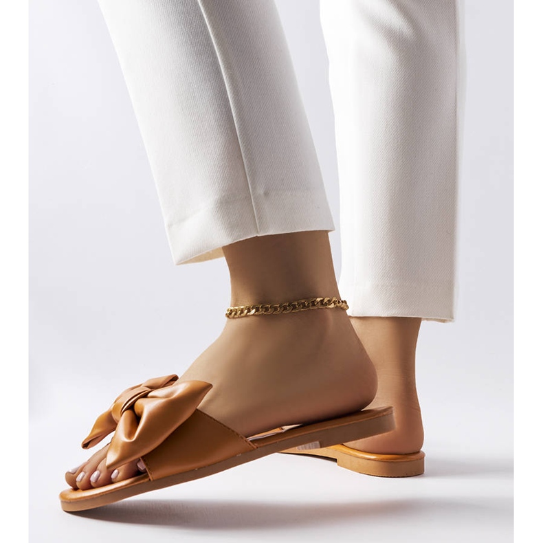 Elegantes sandalias marrones con lazo de Garnier marrón 1